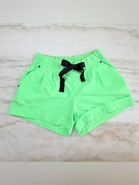 Lululemon Spring Break Away Short
*Pistachio* size 4